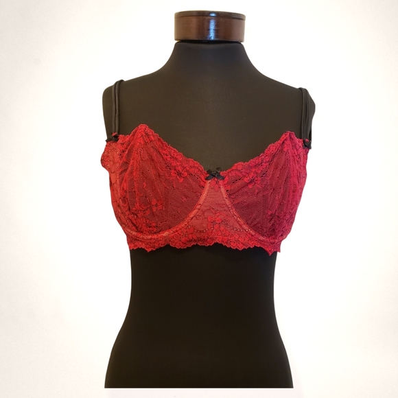 Victoria's Secret Other - Victoria's Secret Vintage Red/Black Floral Chantilly Unlined Balconette Bra 40D